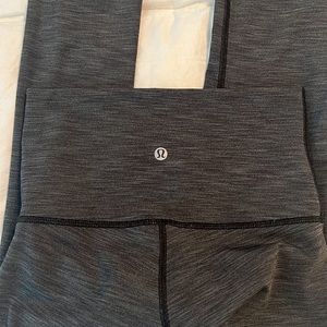 Crop lululemon leggings size 4